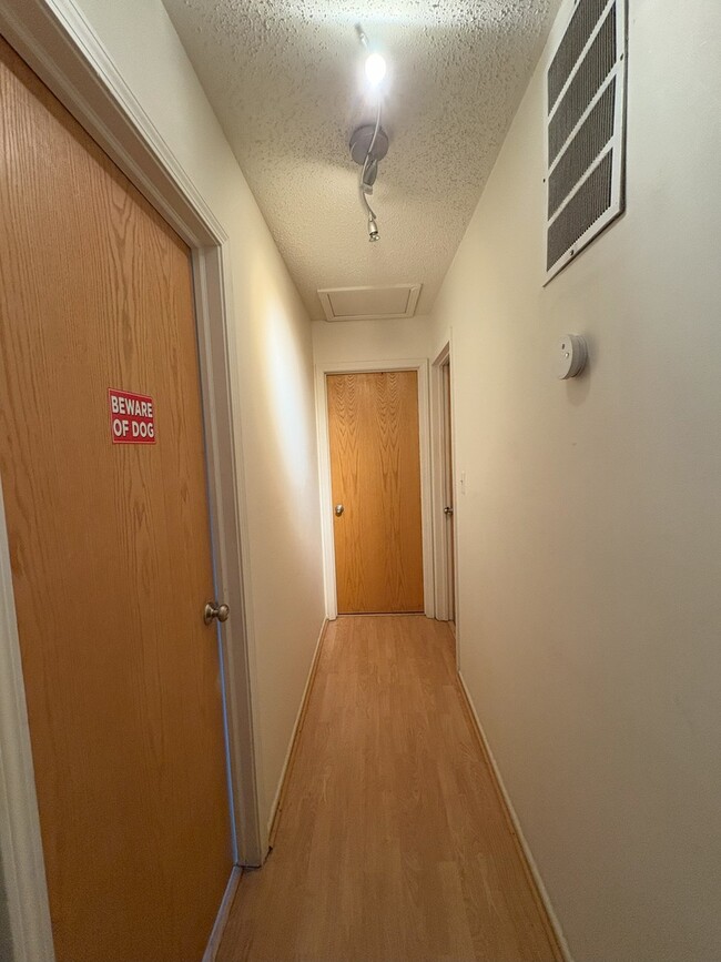 Building Photo - 1216 Inverrary Ln