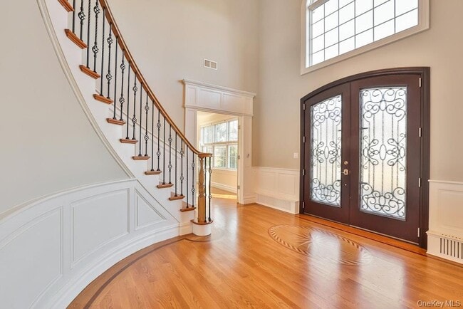 Building Photo - 34 Renfrew Rd