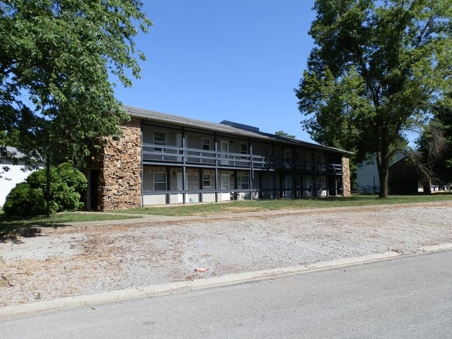 Primary Photo - Stone Manor