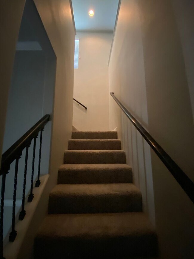 Building Photo - 3461 Alcove Way