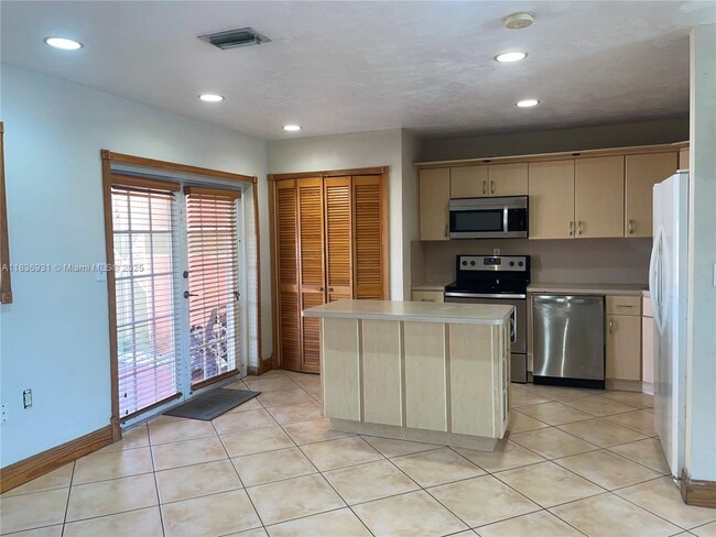 Building Photo - 12979 SW 19th Terrace