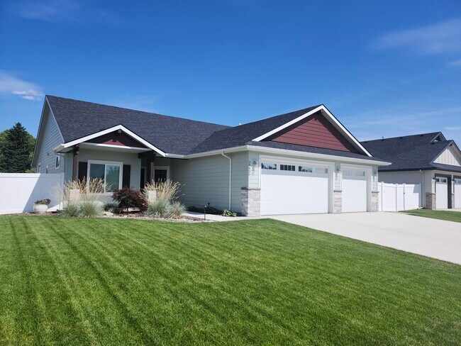 Primary Photo - 10850 N Brantley Rd