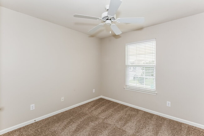 Building Photo - 14910 Asheton Creek Dr