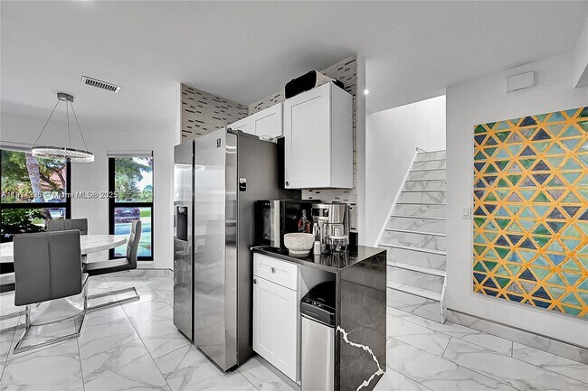 Building Photo - 18578 Woodstream Dr