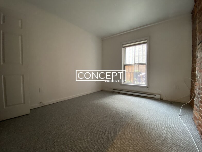 Building Photo - 1750 Washington St