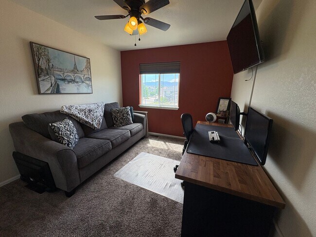 Building Photo - Beautiful 4 Bed 3 Bath in Fountain!!!