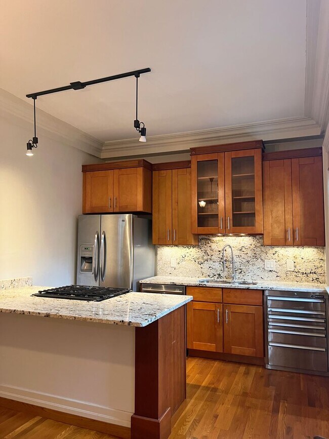 Interior Photo - 1149 Delaware Ave