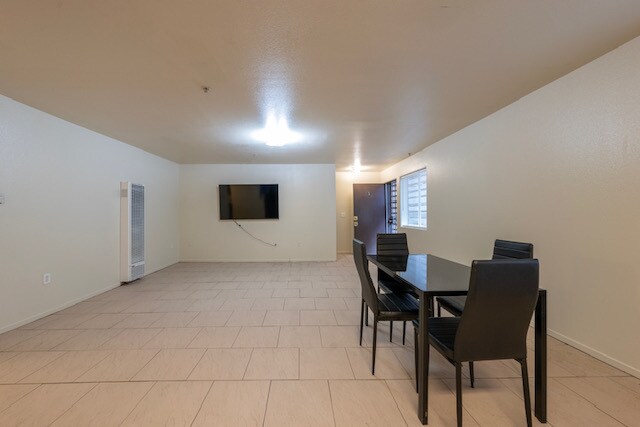 Building Photo - 5231 Huntington Dr N