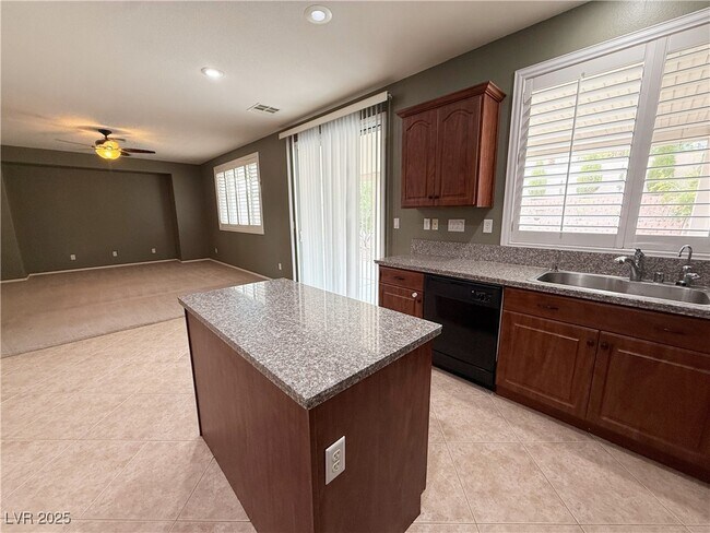 Building Photo - 5057 Shadow Valley St