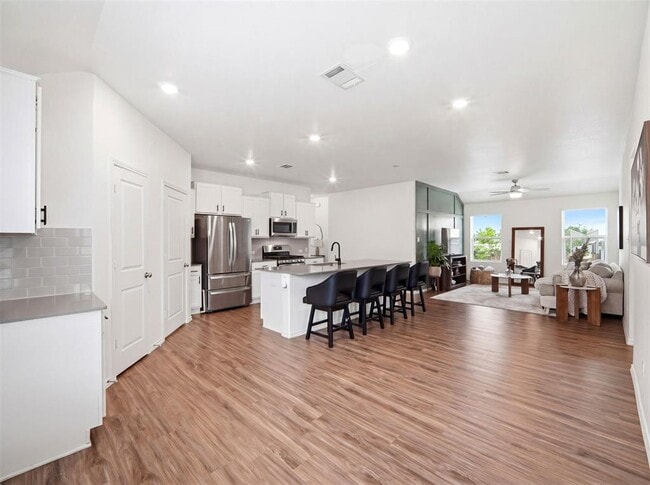 Building Photo - 21412 Wilmiller Ln