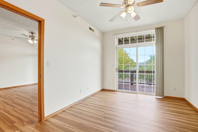 Building Photo - Autumn Ridge