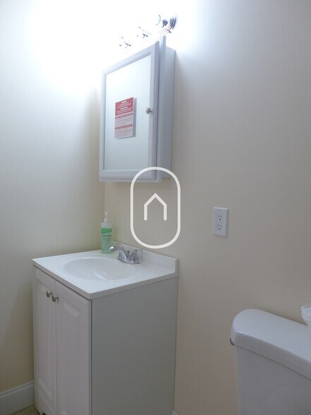 Building Photo - 688 Massachusetts Ave