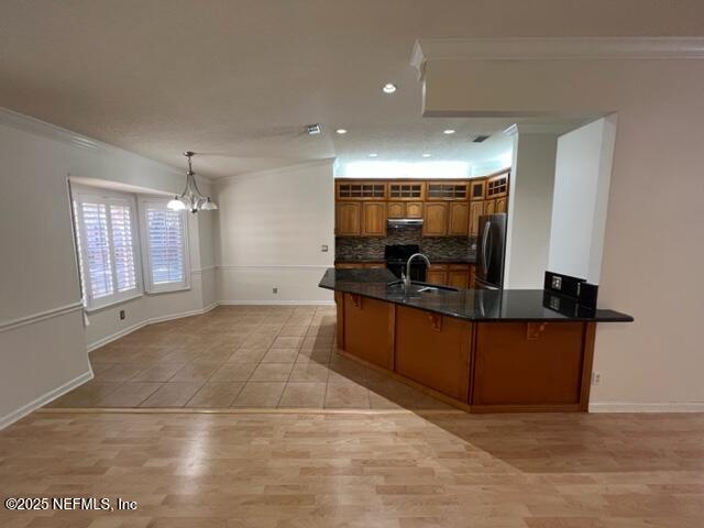 Building Photo - 2127 Forest Gate Dr W