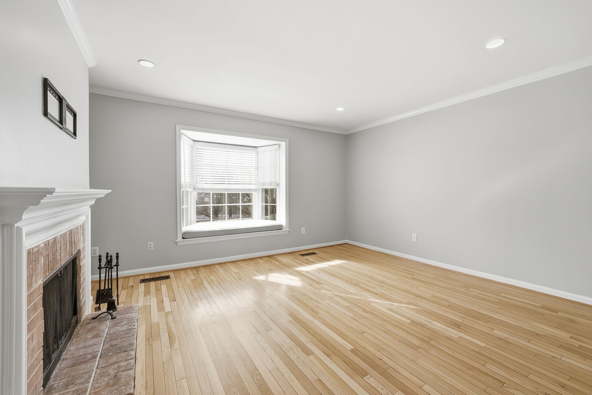 Building Photo - 6701 Washington Blvd