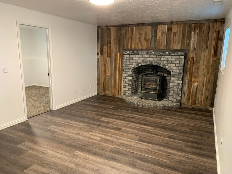 Building Photo - 804 E 1050 S