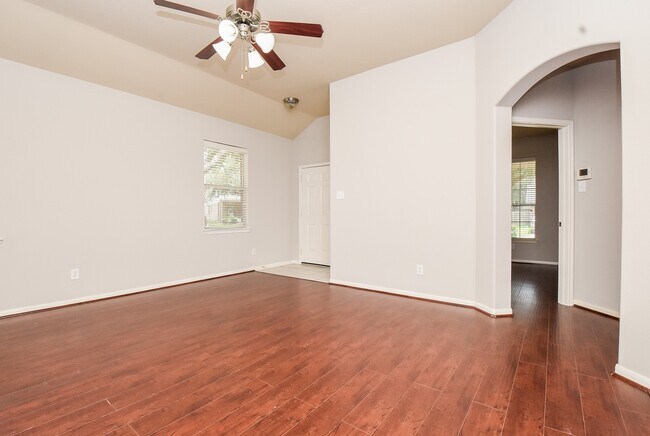 Building Photo - 6014 Starbrook Creek Dr