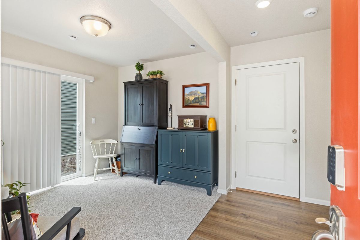Building Photo - 9440 Oro City Loop