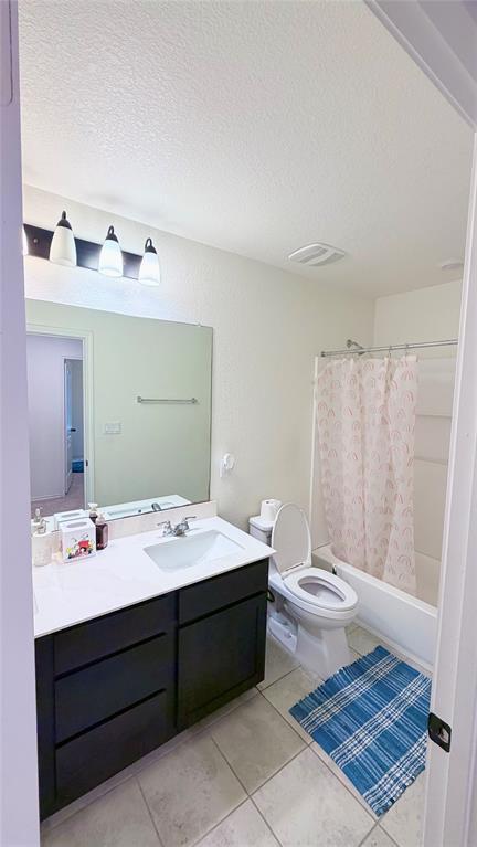 Building Photo - 1009 Brambles Dr