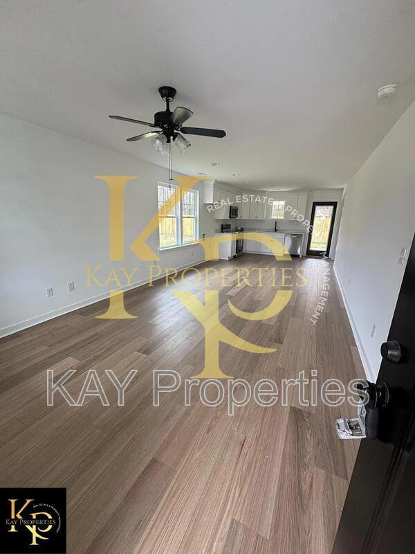 Building Photo - 510 Crump St