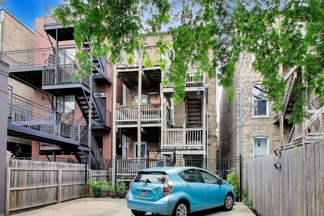Building Photo - 1729 W Erie St