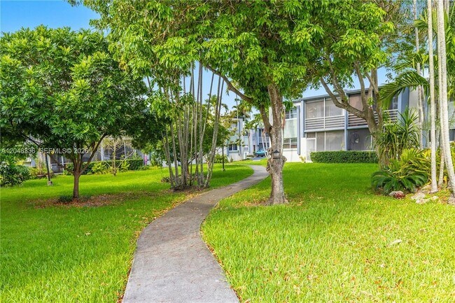 Building Photo - 8752 SW 12th St