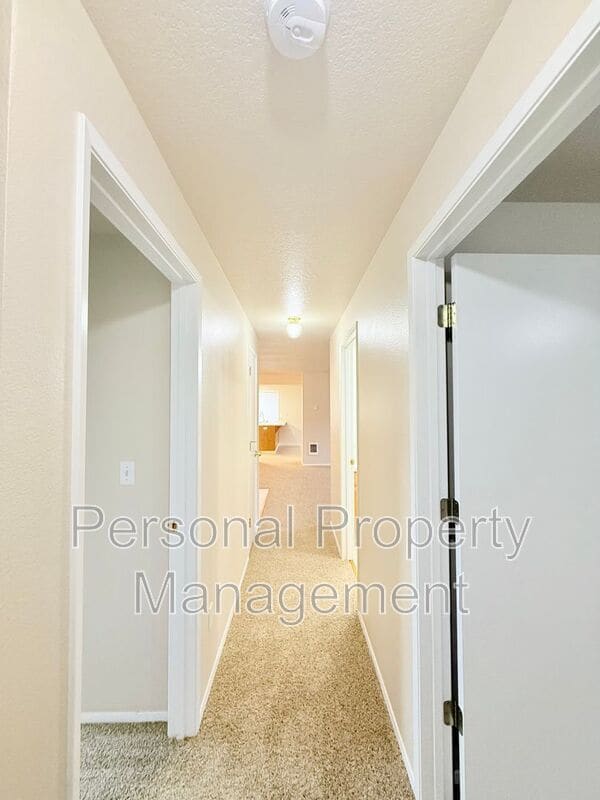 Building Photo - 17022 NE 21st St