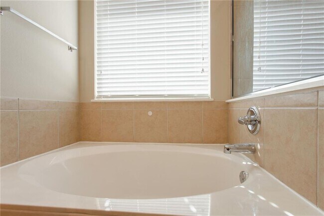 Building Photo - 205 Wigeon Cove
