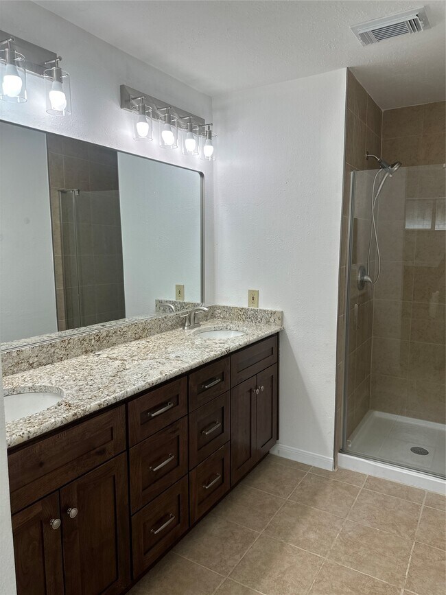 Building Photo - 16506 Canario Dr