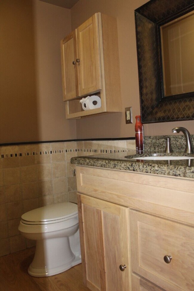Building Photo - Gorgeous 2 Story Home in Columbine West!
