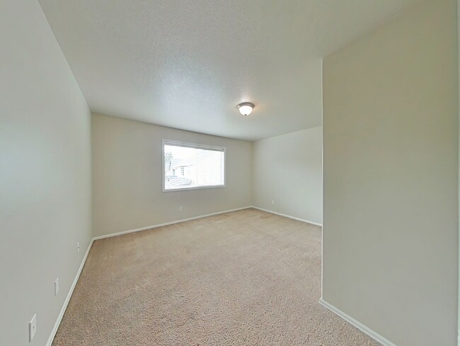 Building Photo - 4 Bedroom House ~ Willamette Landing ~ Cor...