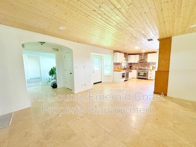 Building Photo - 4104 Indian Bayou N