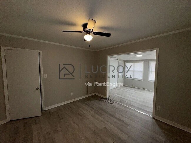 Building Photo - 1126 Barbara Ann Dr