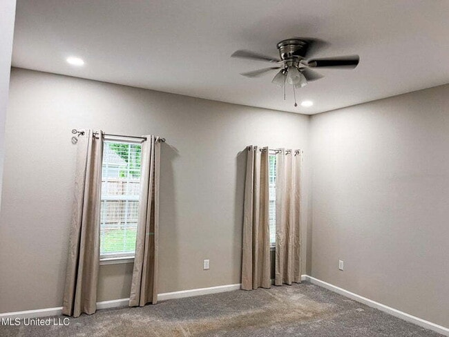 Building Photo - Lucedale! New home for rent!