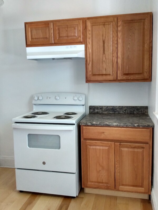 Building Photo - 1632 Virginia St E