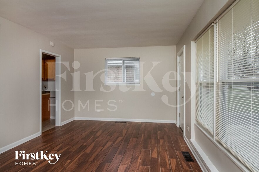 Building Photo - 17941 Wildwood Ave