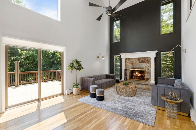 Building Photo - 2A Cherry Ln