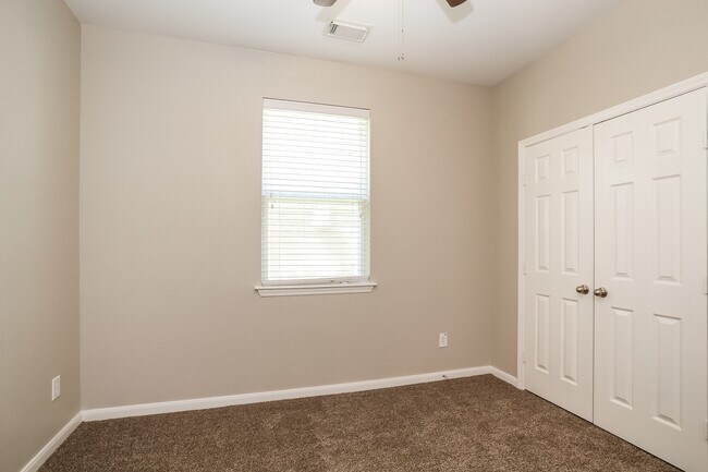 Building Photo - 17243 Lafayette Hollow Ln