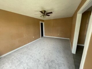Building Photo - 3 bedroom 1 bath apartment in duplex.