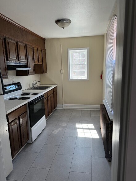 Kitchen - 314 W Miner St