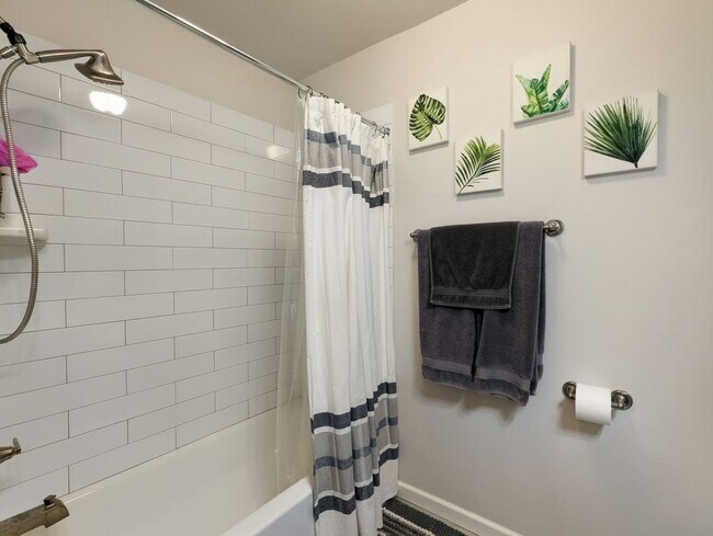 Building Photo - Modern Norman Home | Storm Shelter, Covered Patio, Community Pond & Park!