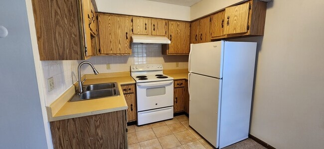 Building Photo - 114 King Ave