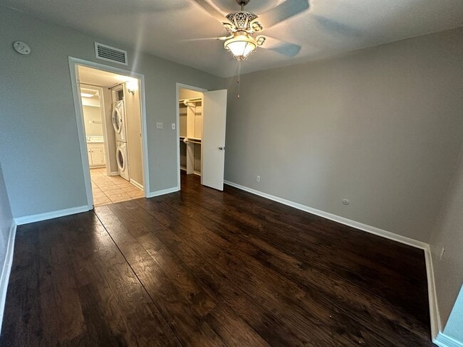 Building Photo - For Lease | 2 Bed, 2 Bath |863 Sq Ft | Wim...