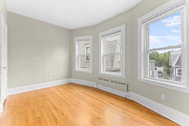 Building Photo - 45 Highland Ave