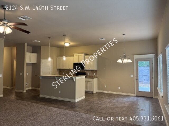Building Photo - 2124 SW 140th St