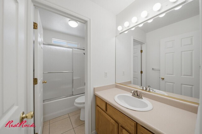 Building Photo - 1058 N 1340 W Cir