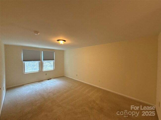 Building Photo - 6616 Wannamaker Ln