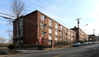 Building Photo - Straight Street Apartments