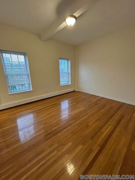 Building Photo - 180 N Beacon St