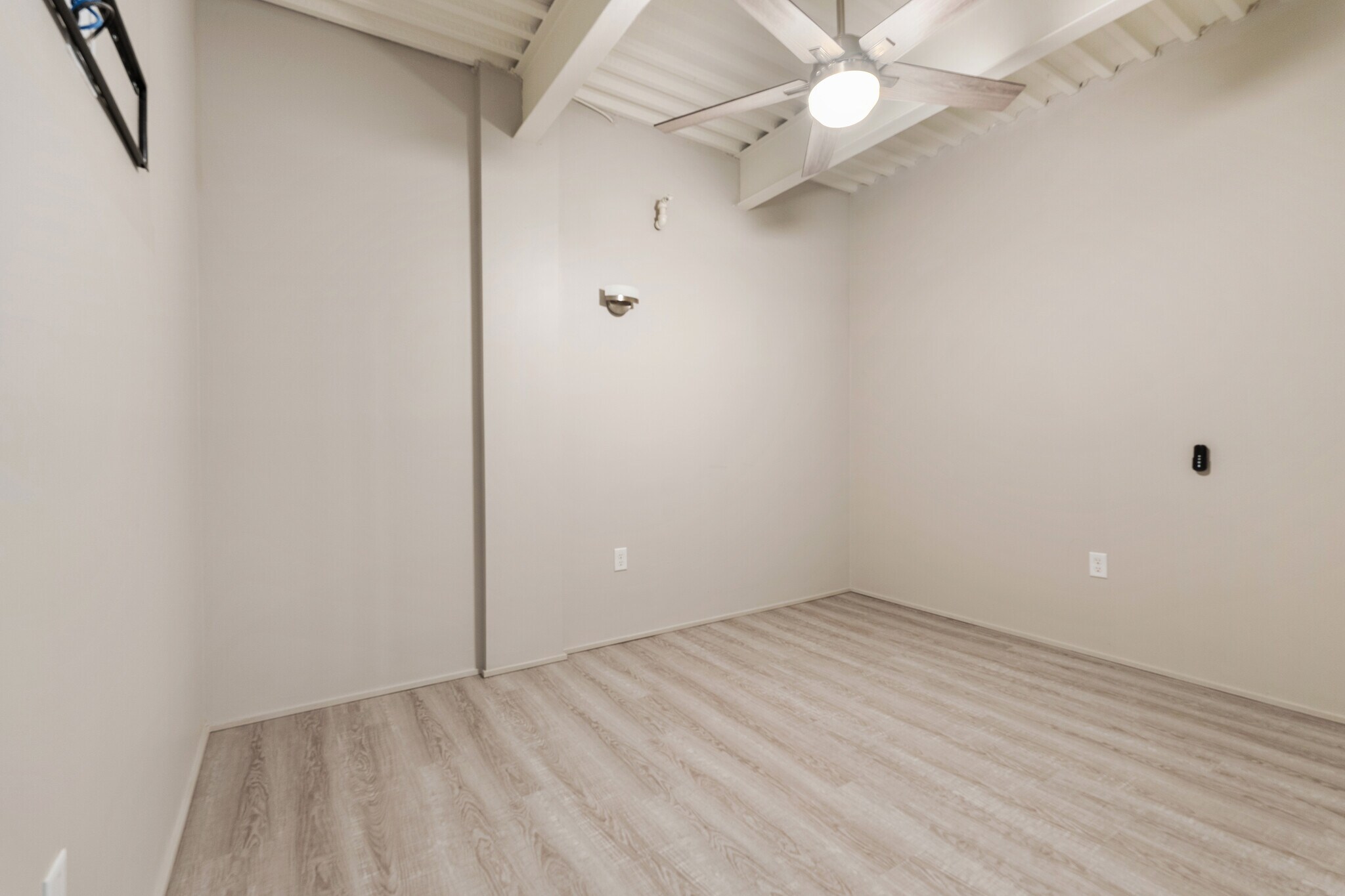 Building Photo - 367 Auden Ave