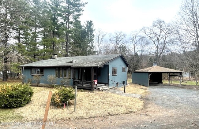 Primary Photo - 5262 NY-28